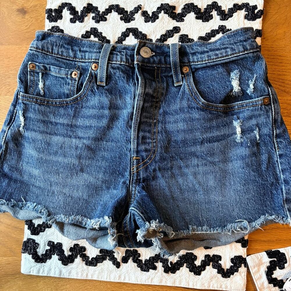 Levi’s Denim Jean cut off shorts button fly Blue women’s size 26
